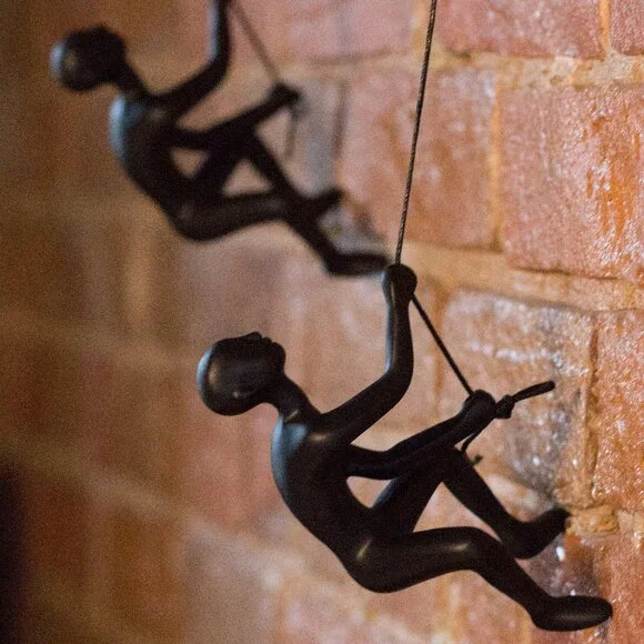 Climbing Man Home Decor Classic Wall-Art Sculpture2-PieceBlack Sculpture